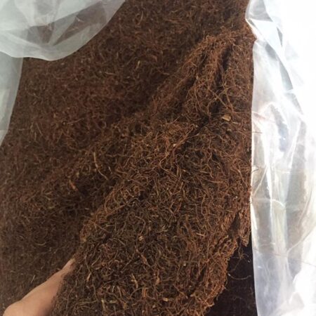 Thuốc lào Thanh Hóa được phơi nắng đóng bao rất cẩn thận