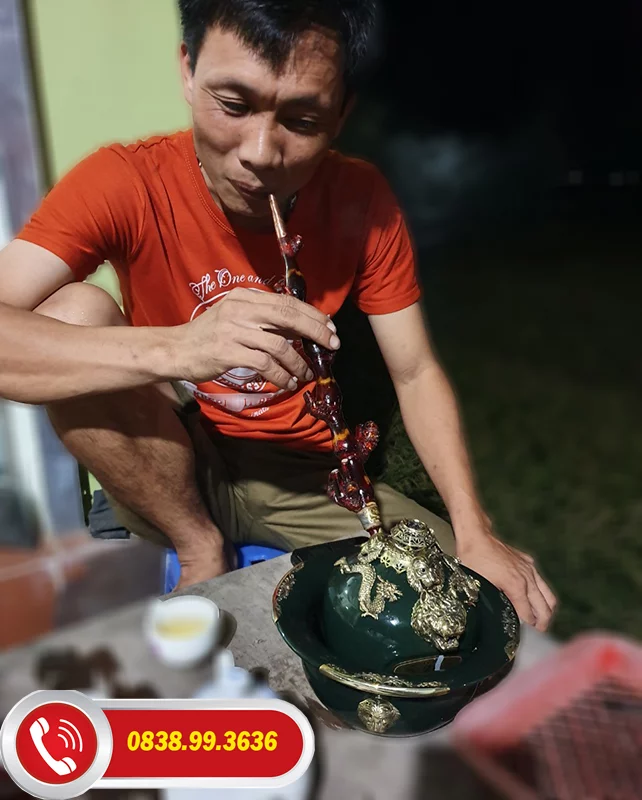 Điếu Bát Rồng Cực Víp Men Xanh Ngọc: thiết kế tinh tế đẳng cấp