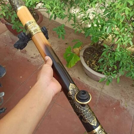 Điếu cày bọc đồng nổi 3D có nhiều hoa văn đẹp mắt