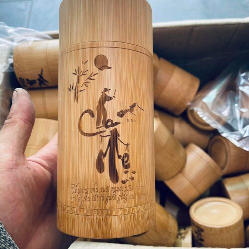 Hộp tre đựng thuốc lào